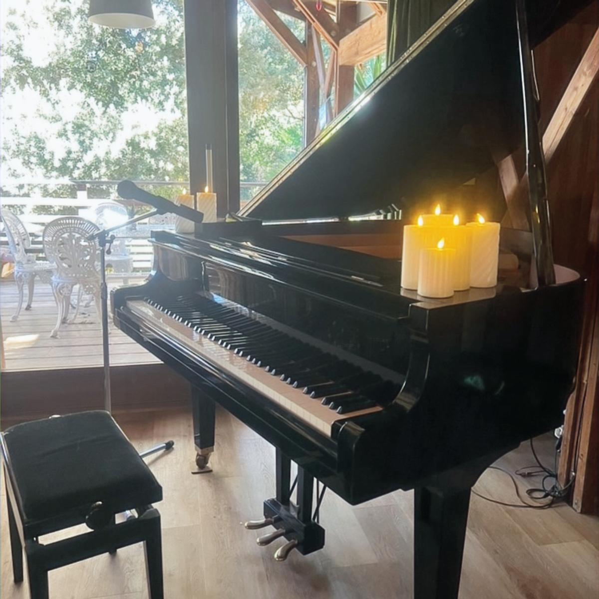Piano chez Love & Live pour un rendez-vous démo
